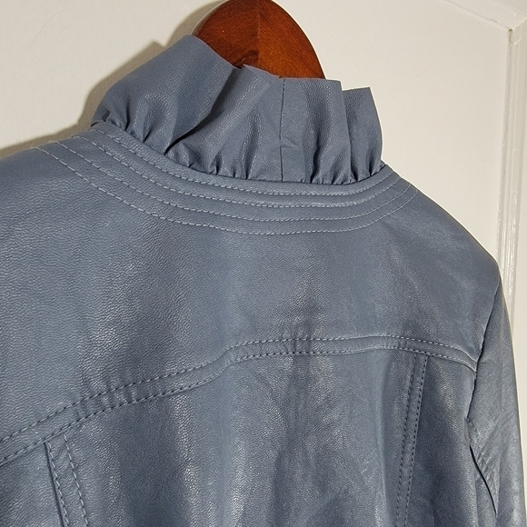 Hot in Hollywood Vegan Blue Faux Leather Jacket Ruffles Size Small - Picture 11 of 16